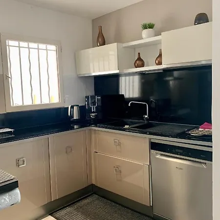 Prázdninový dům Maison De Charme Au Calme Antibes