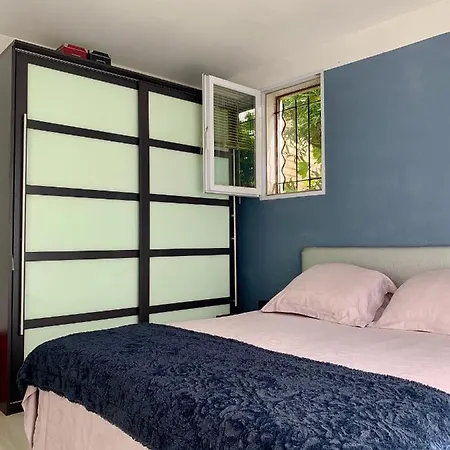 Maison De Charme Au Calme Hébergement de vacances *