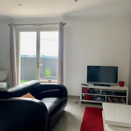 Maison De Charme Au Calme Holiday home Antibes